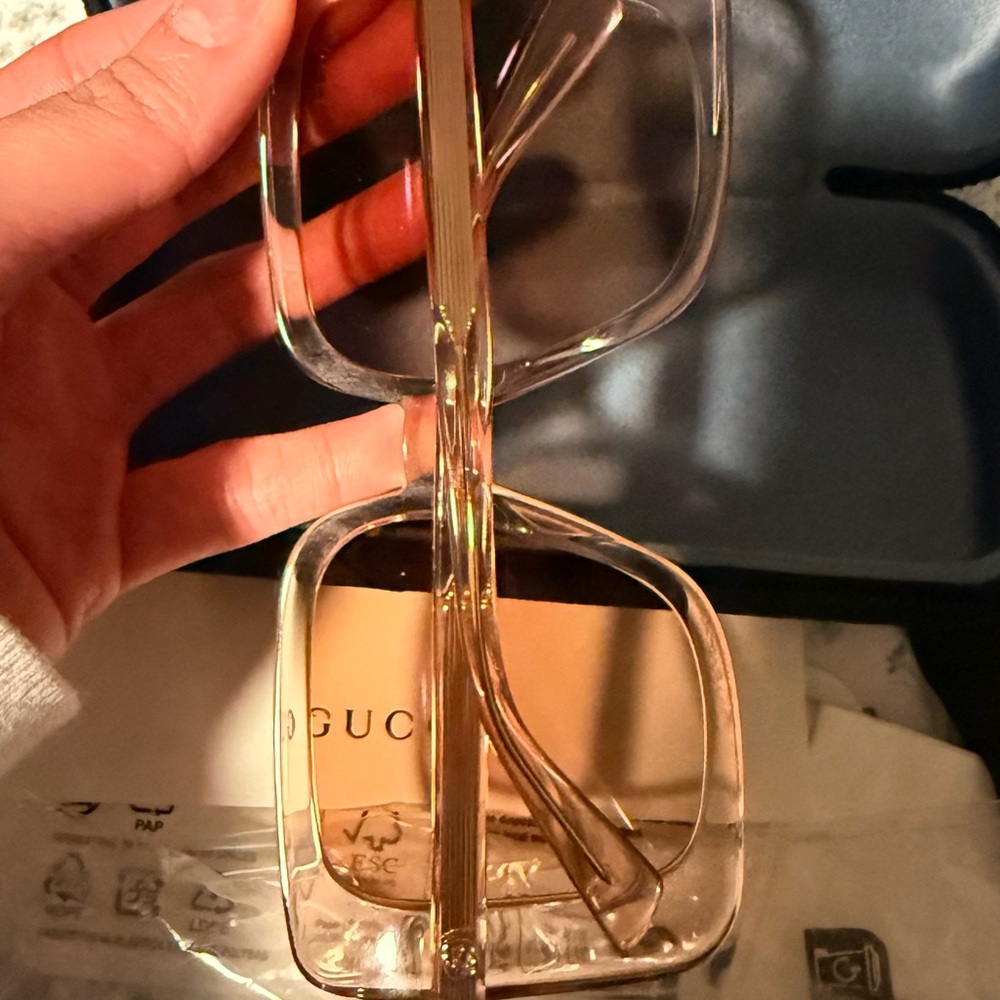 Gucci Transparent Gold Sunglasses - Picture 3 of 4
